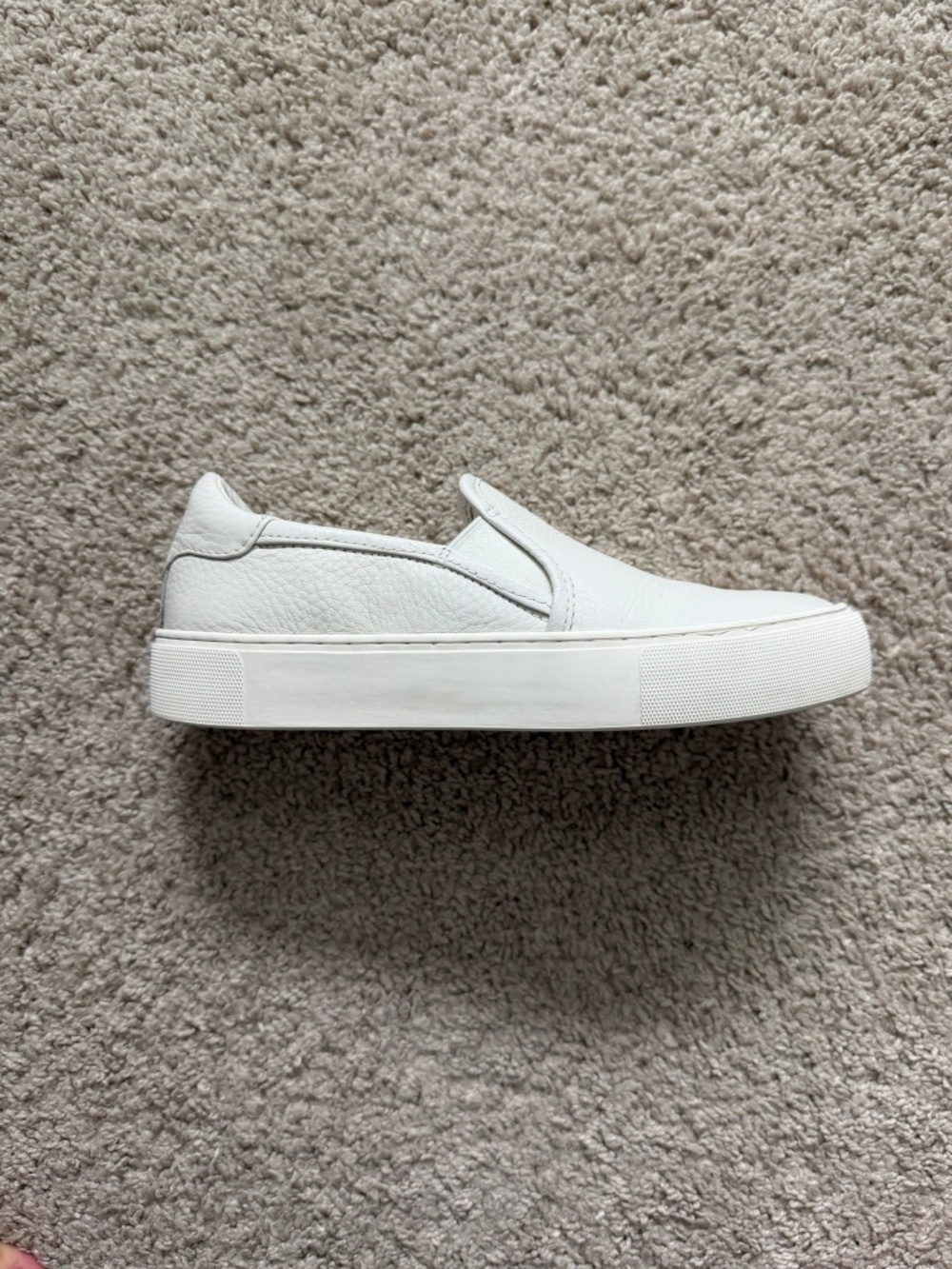 UGG White Pebbled Leather Platform Slip On Low Top Casual Sneakers Women’s 7